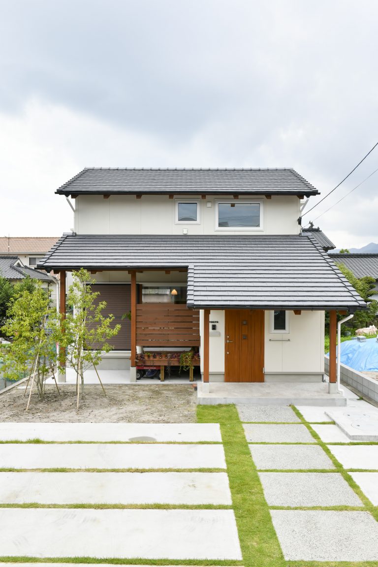 天然木と漆喰が生み出す心地よさが家族の笑顔を育んでいく我が家