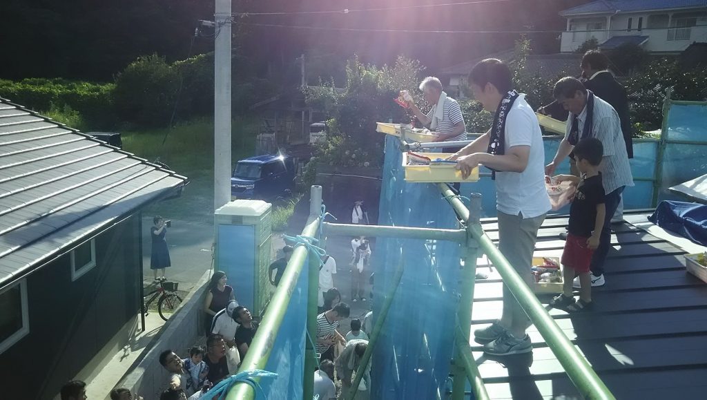 徳重の家Ⅱ 棟上式の様子です。