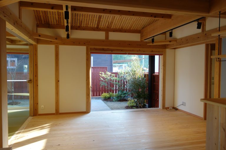 中山の家